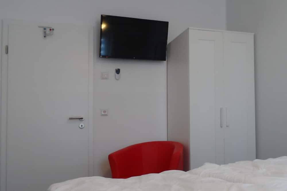 Fh1 mit Privatstrand, Sauna, Kamin, Klimaanlage, 4 Sz, 2 Bd, 8-10, max. 12 Pers. in Löbnitz, Nordsachsen