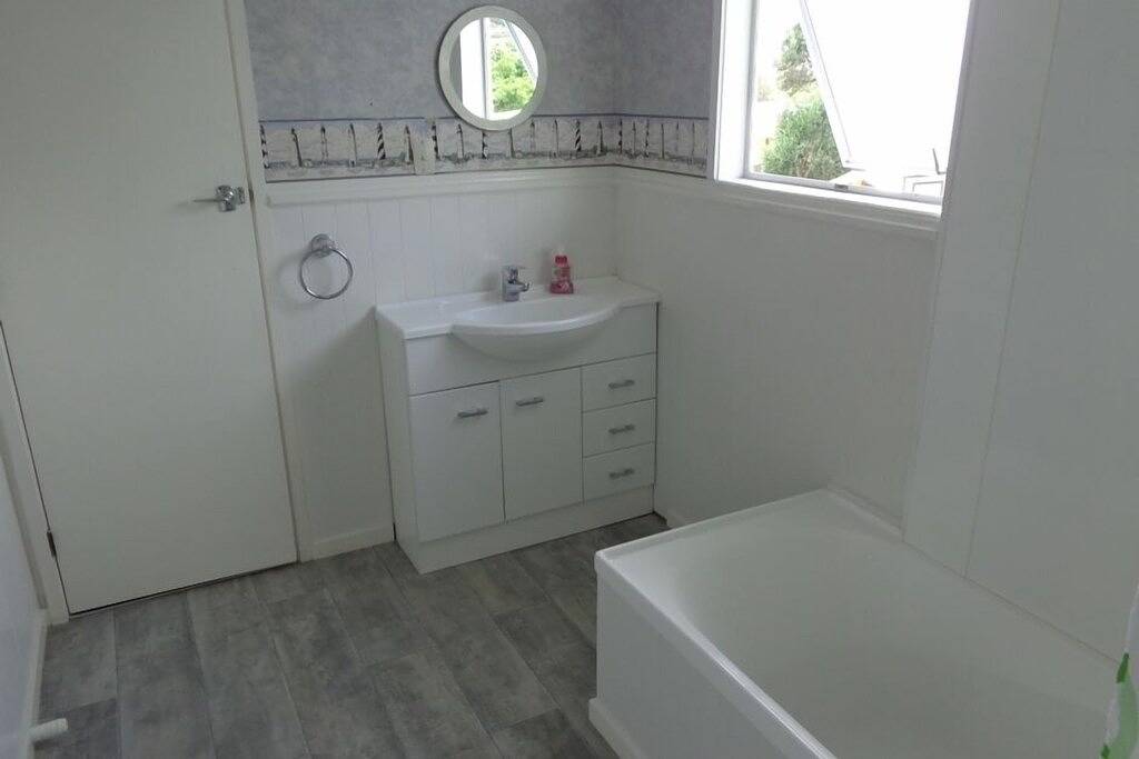 Patuwai (\"Am Wasser\") in Whangamata, Waikato