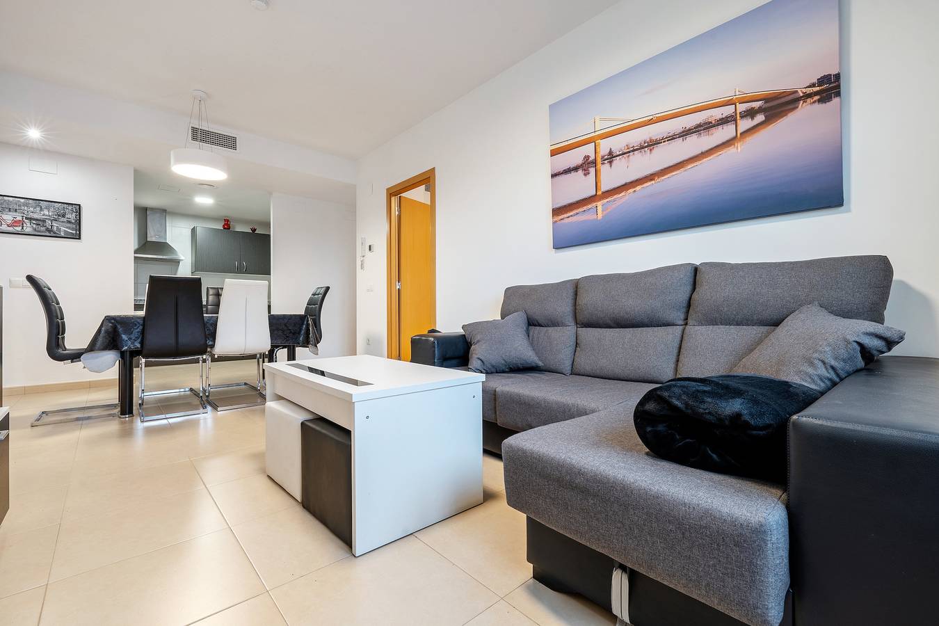 Ganze Wohnung, Ferienwohnung 'Viudelta' mit Bergblick, privatem Pool, Klimaanlage und Wlan in Sant Jaume d'Enveja, Delta de l'Ebre