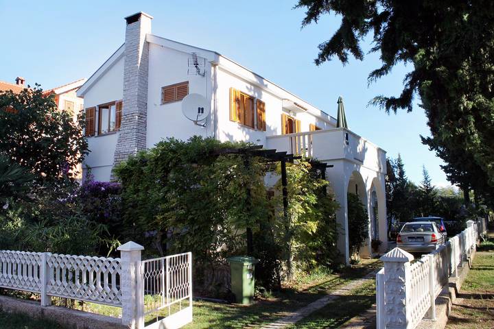 Ferienwohnung für 4 Personen, mit Balkon/Terrasse, mit Haustier in Privlaka - 2