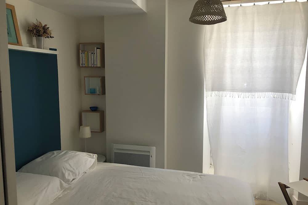 The leaning house in Loix, Isla de Ré