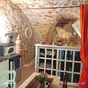 Gîte pour 2 personnes, avec jardin et terrasse à Jouques