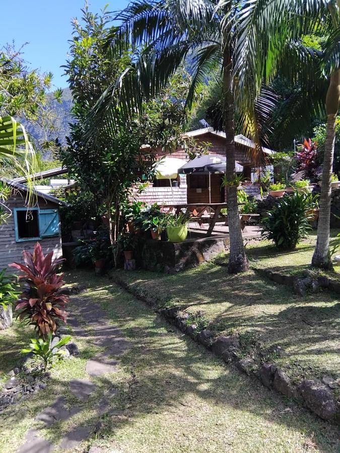 Chambre d’hôte pour 40 personnes, avec jardin et vue dans Belvédère de Bois Court