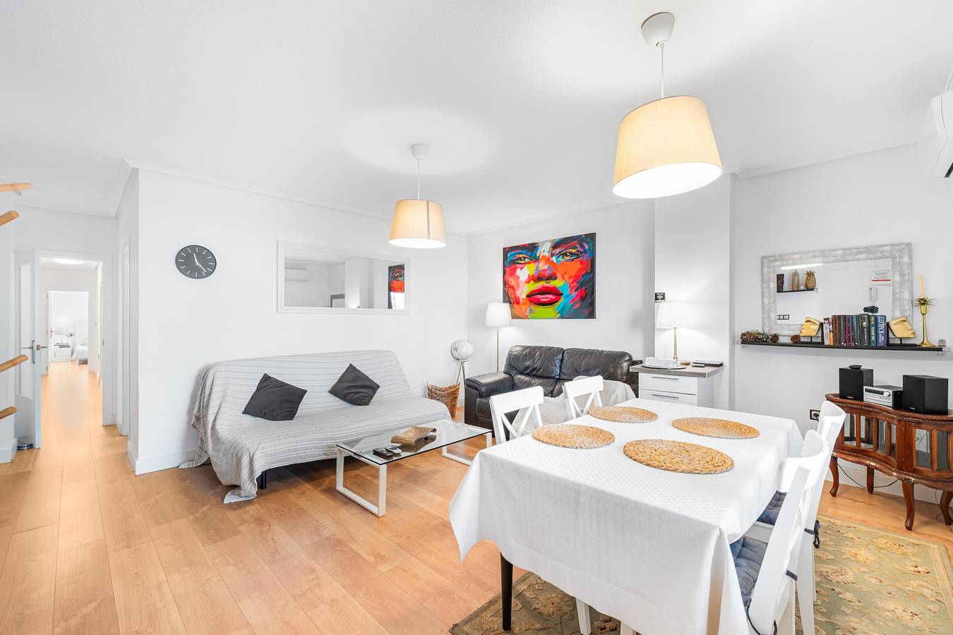 Apartamento entero, Apartamento 'Habaneras' con Terraza Privada, Wi-Fi y Aire Acondicionado in Torrevieja Centro, Torrevieja