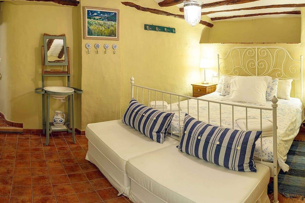 Encantadora casa rural en el Prepirineo: enoturismo y actividades outdoor. in Secastilla, Pirineo Aragonés