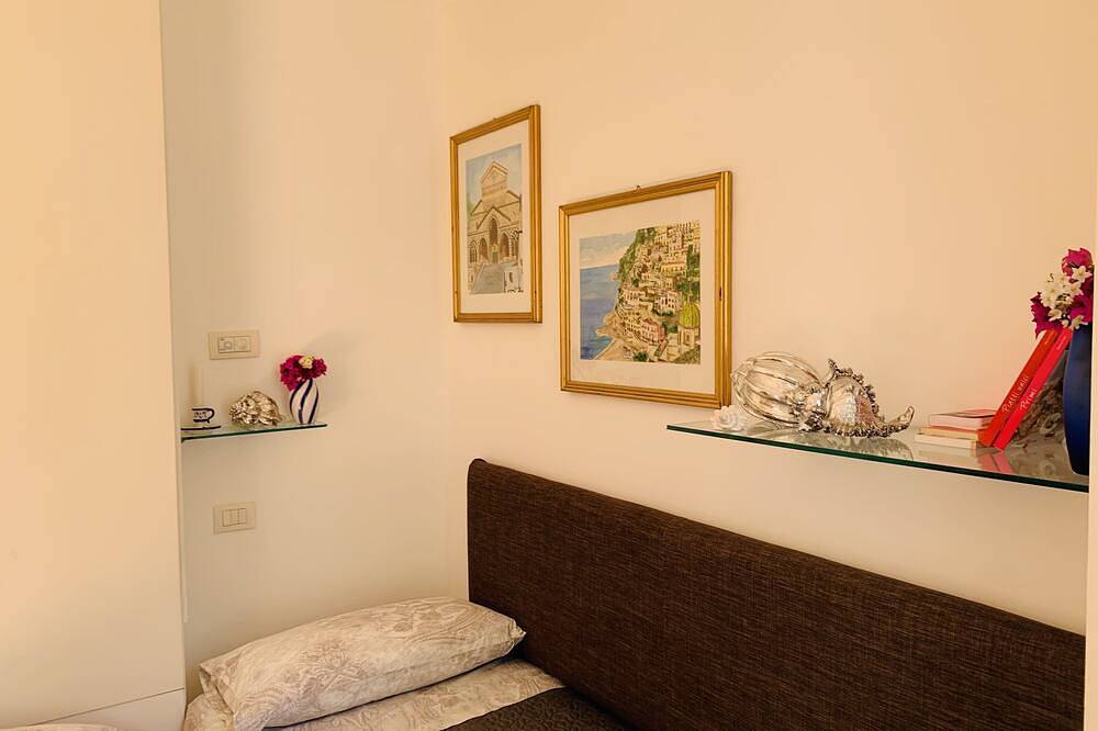 Ganze Wohnung, Felicia's corner studio apartment 2 steps from the sea in Massa Lubrense, Sorrento Coast