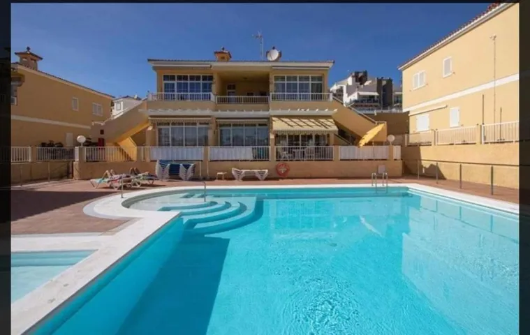 Ferienwohnung für 6 Personen, mit Kinderpool und Pool sowie Terrasse - 1