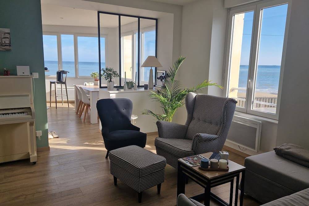Entire apartment, Seafront apartment in Saint-Benoît-de-l'Aure, Bayeux region