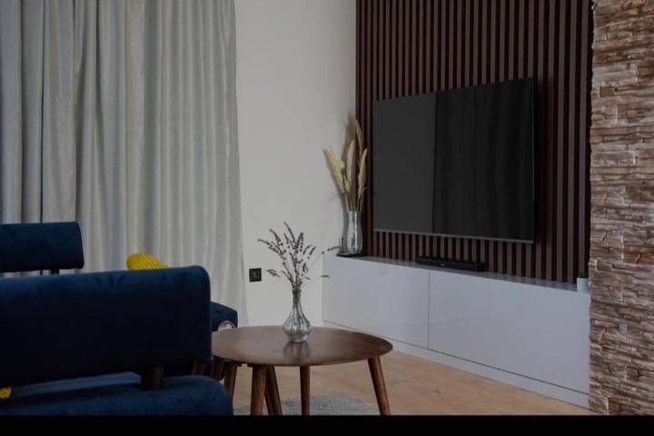 Villa pour 11 personnes, avec balcon ainsi que piscine et vue à Sinj