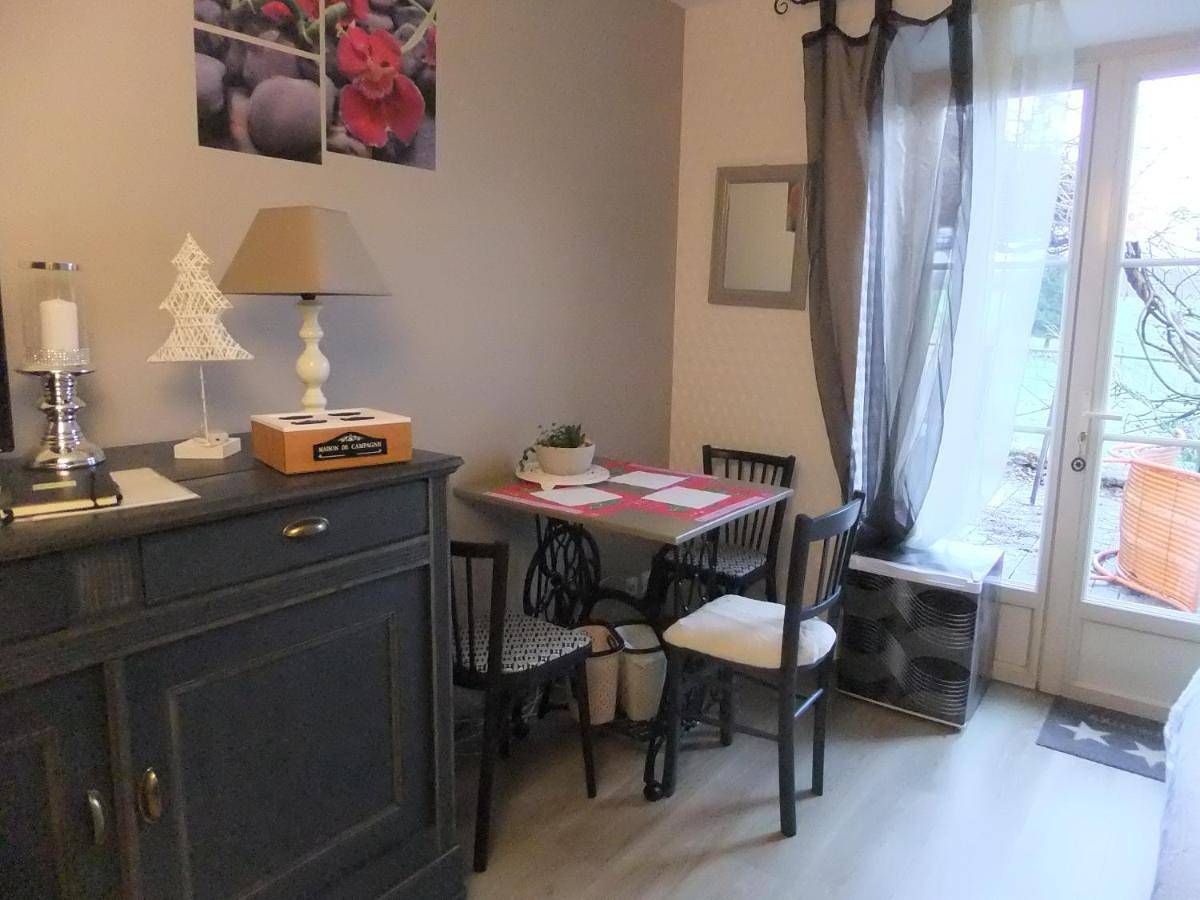 Double Room with Terrace in Châlus, Parc naturel régional Périgord-Limousin