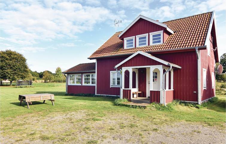 Hus för 7 Personer med terass in Kölingareds distrikt, Västergötland