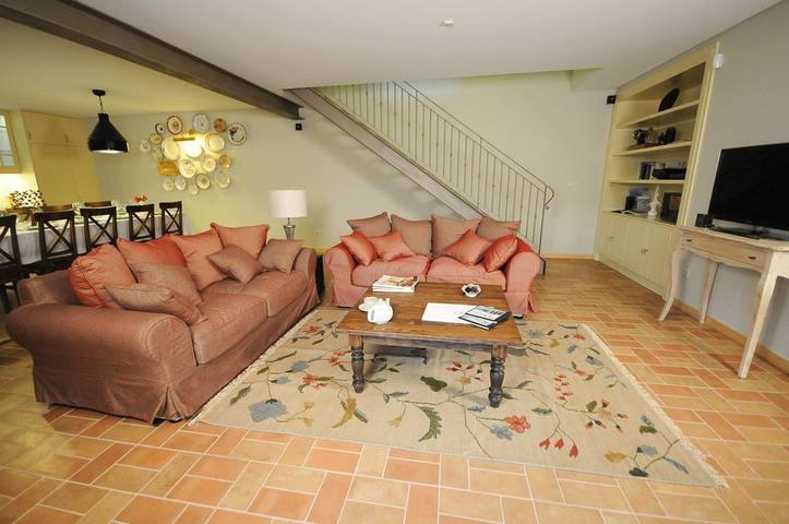 Location de vacances pour 10 personnes, avec jardin ainsi que terrasse et sauna dans Paredes de Coura - 3