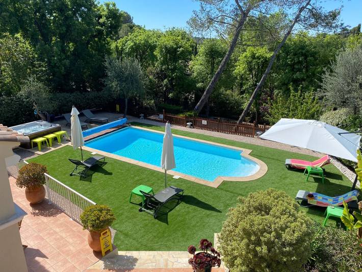 Location de vacances pour 4 personnes, avec balcon et jardin à Valbonne - 2
