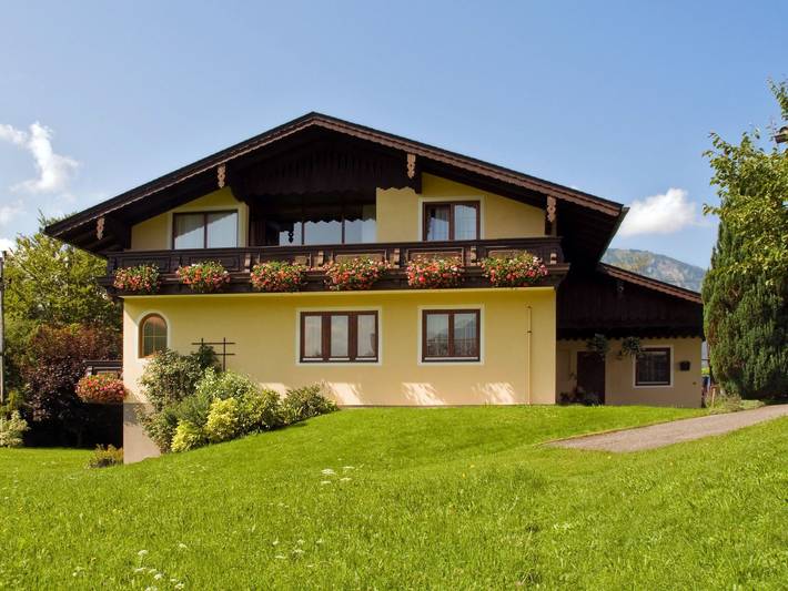 Ferienwohnung für 4 Personen, mit Balkon und Garten in Strobl