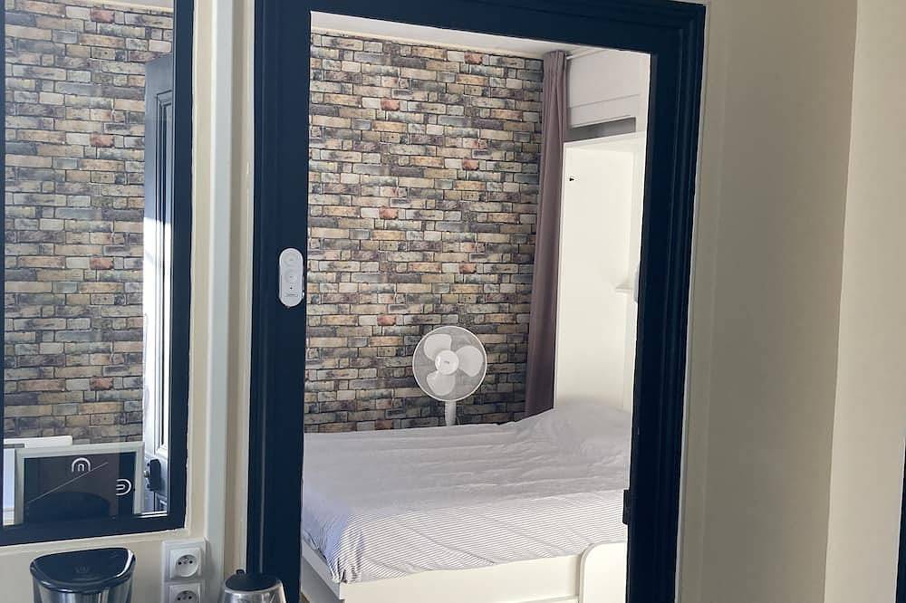 Entire apartment, Charming F1 300m from the station in Tours, Tours region