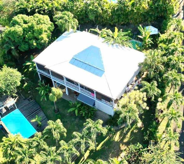 Villa pour 8 personnes, avec jardin ainsi que vue et piscine