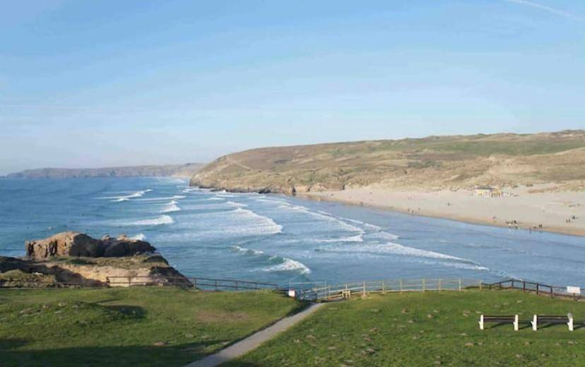 Entire apartment, Romantic hideaway, seconds away from Perran beach in Perranporth, Cornwall