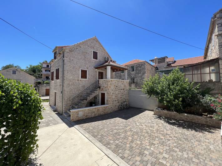 Ferienhaus für 6 Personen, mit Terrasse auf Hvar - 2
