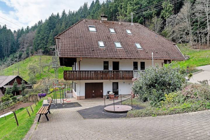 Ferienwohnung für 3 Personen, mit Balkon und Garten in Oberharmersbach