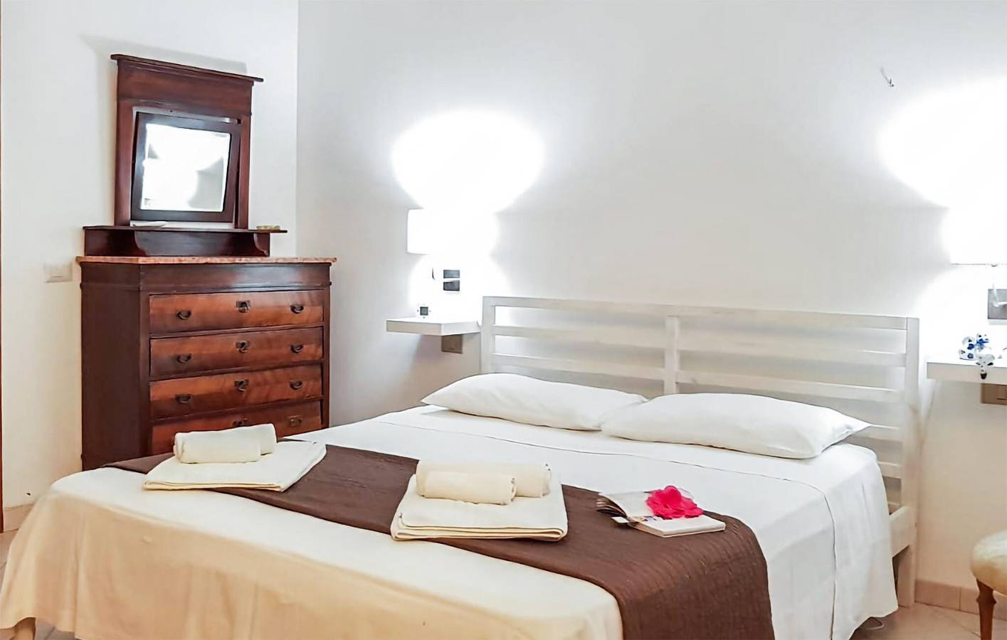 Ganze Ferienwohnung, Appartement mit Meerblick, WiFi, AC, TV, Parkplatz - Strandnähe in Donnalucata, Scicli
