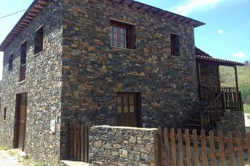 Gîte pour 7 personnes, avec balcon et jardin dans Vinhais