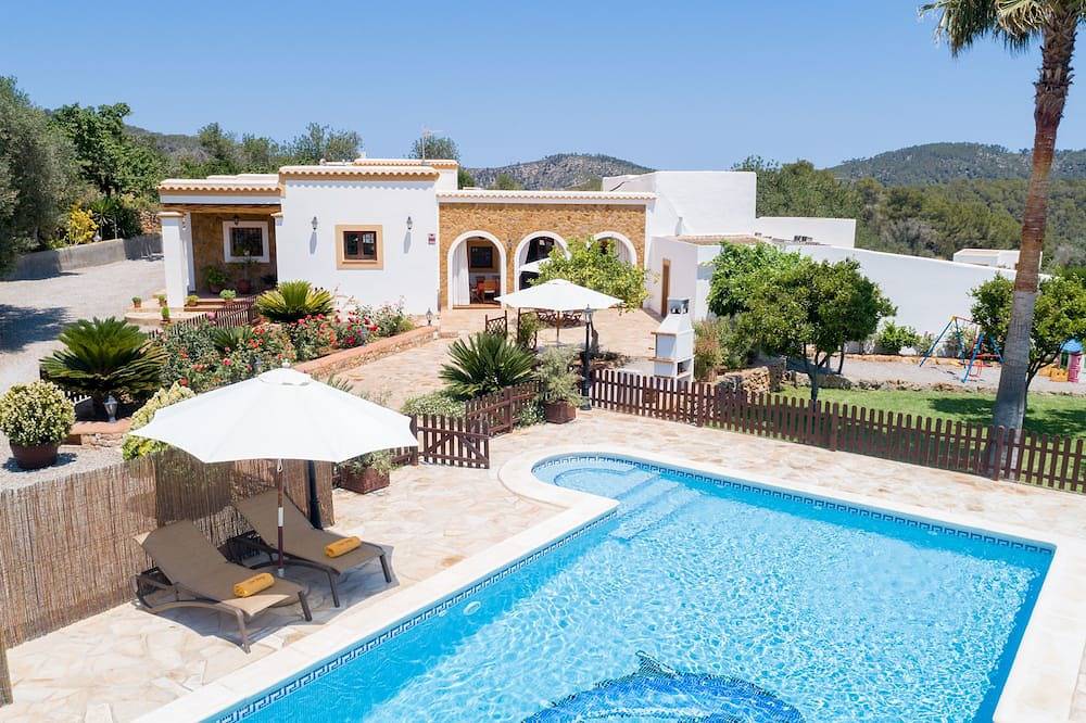 Can Juanó Villa avec piscine privée, jacuzzi et barbecue à 2 min de Benirrás in Sant Joan de Labritja, Ibiza du Nord