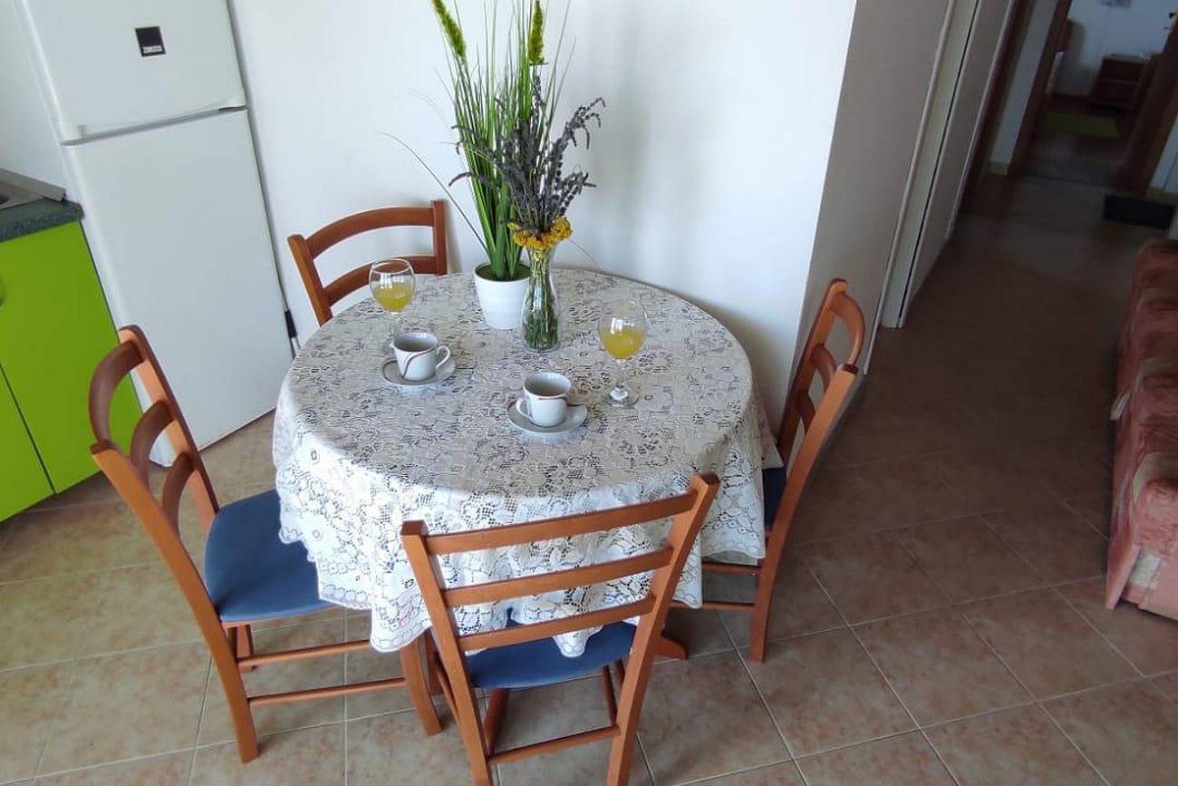 Entire apartment, Two bedroom apartment near beach Milna (Vis) A-3036-a in Rukavac, Split-Dalmatia