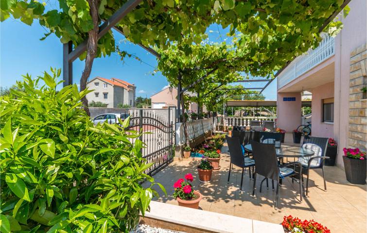 Ferienwohnung für 6 Personen, mit Terrasse in Biograd na Moru - 4