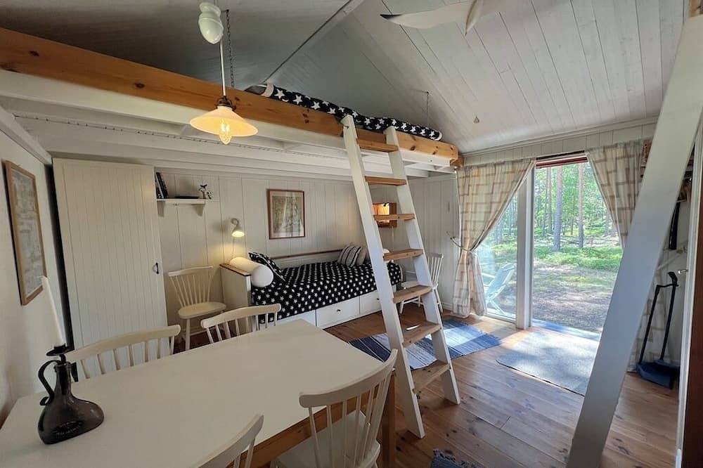 Ganze Wohnung, Cozy Private Studio • Sleeps 5 - Own Entrance in Haninge und Umgebung