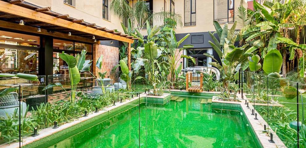 Hôtel pour 4 personnes, avec jardin ainsi que piscine et vue