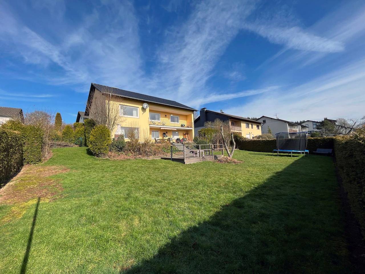 Ganze Ferienwohnung, Eifelurlaub mit Panoramablick: Geräumige Ferienwohnung in Gerolstein, Vulkaneifel