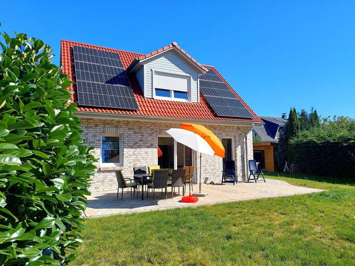 Ferienhaus für 6 Personen, mit Terrasse und Sauna sowie Garten, kinderfreundlich in Trassenheide