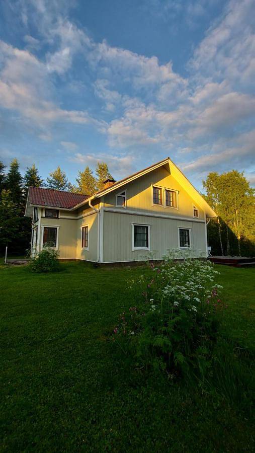 Chalet voor 8 personen, with whirlpool and sauna as well as tuin and terras in Lapland