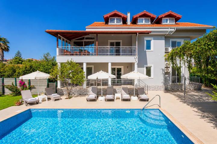 Villa voor 10 personen, met tuin en balkon - 1