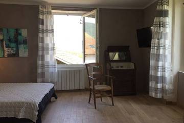 Gîte pour 4 Personnes dans Saint-Martin-de-Bavel, Belley, Photo 1