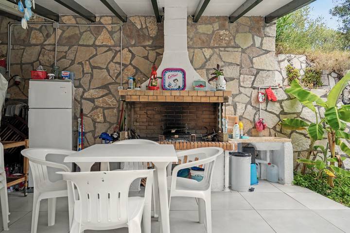 Entire apartment, Deluxe Triple Room 5 Apartment with Mountain View, Wi-Fi, and Air Conditioning in Exanthia, Agios Nikitas