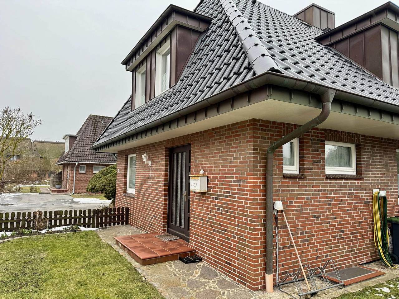 Ferienhaus für bis zu 5 Pers., Terrasse, Pkw-Stellplatz, Wlan in ruhiger Lage. in Wenningstedt, Sylt
