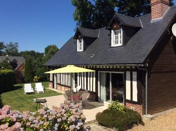 Gîte pour 5 personnes, avec jardin, animaux acceptés à Canouville