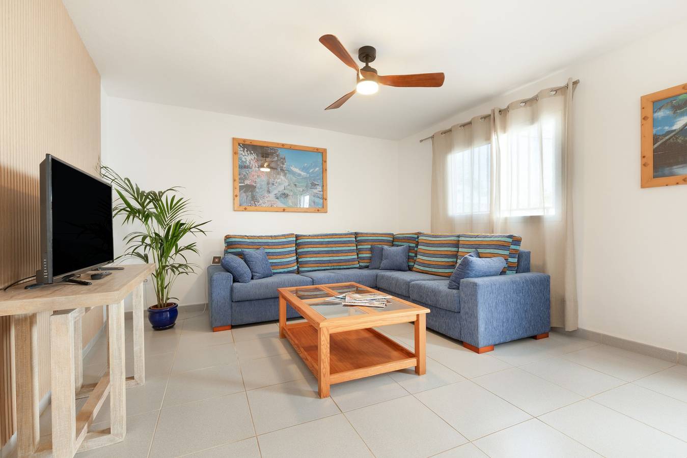 Apartamento entero, Apartamento de vacaciones 'La Lajita Beach House' con vistas al mar, terraza privada y Wi-Fi in La Lajita, Pájara