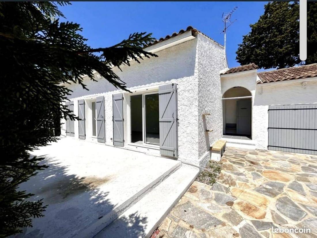 Three-Bedroom House in Berre-l'Étang, Côte méditerranéenne (France)