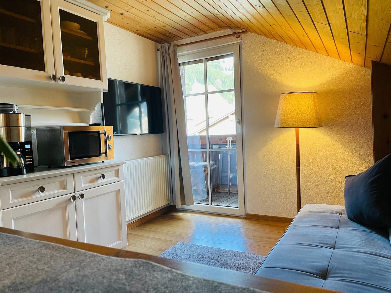 Ganze Ferienwohnung, Gästehaus Holl - Sommerbergbahnen inklusive - Ferienwohnung Eins in Schattwald, Allgäuer Alpen (Österreich)