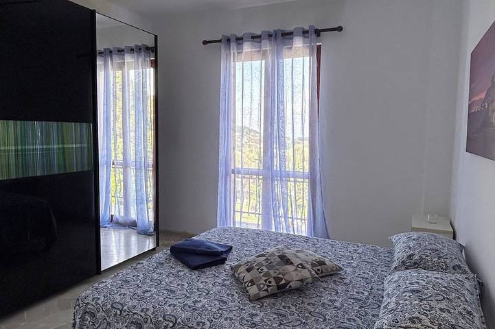Gîte pour 6 personnes, avec Balcon et Jardin à Noli - 3