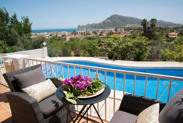 Villa pour 8 personnes, avec jardin, adapté aux familles à Altea