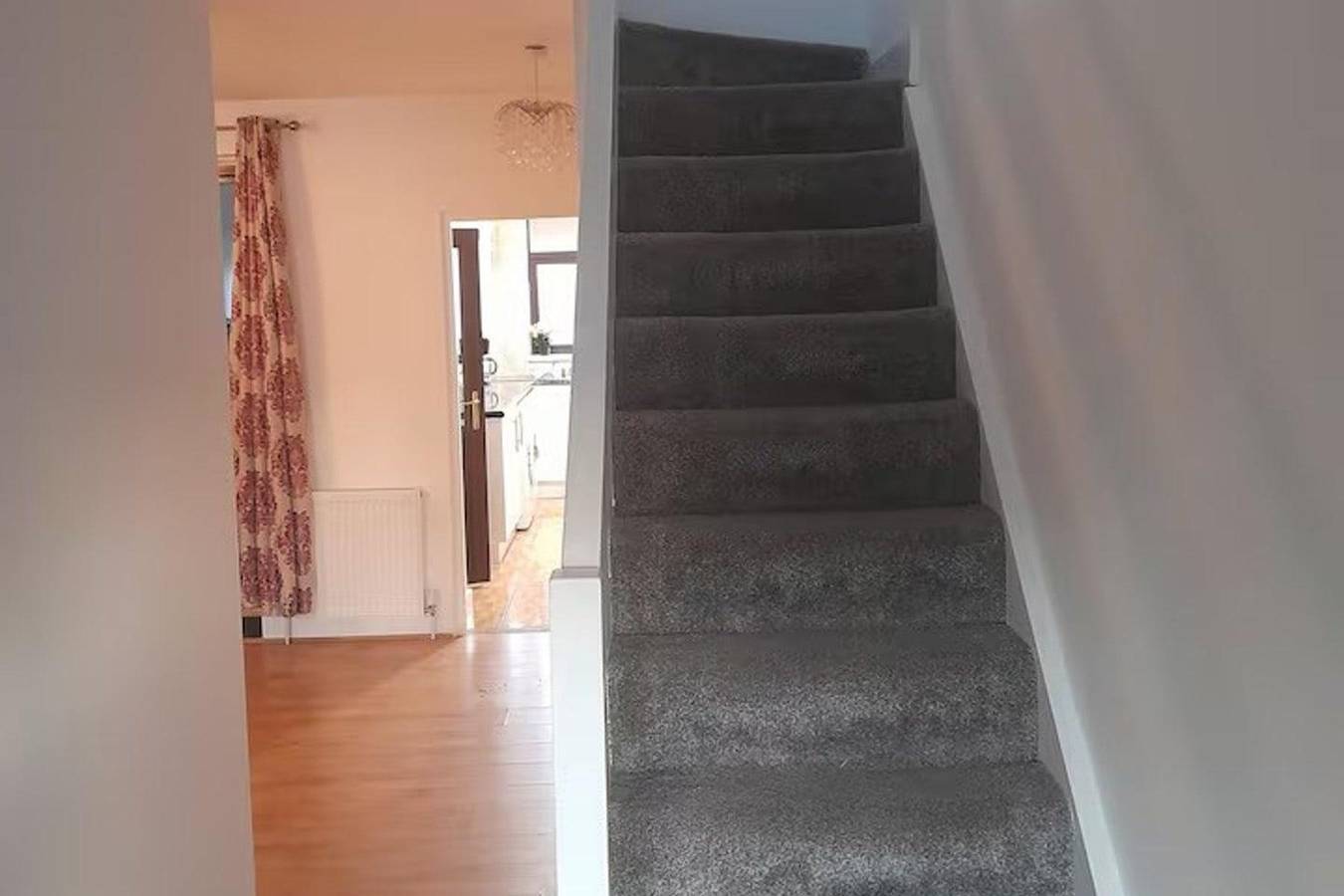 Family- Near Lcy Airport- Sleeps 6- Parking- Wi-Fi in Barking and Dagenham, London