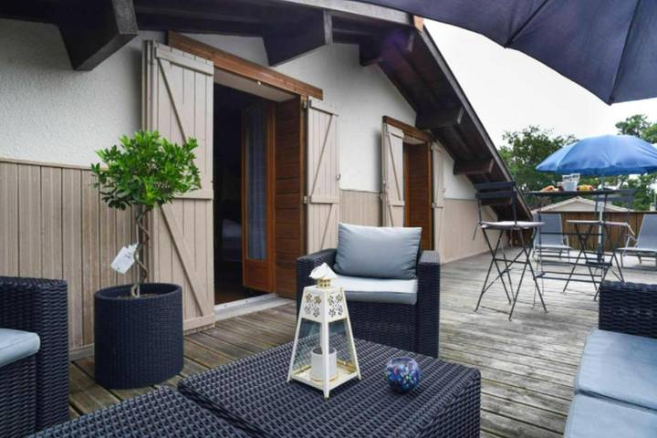 Location de vacances pour 12 personnes, avec balcon ainsi que jardin et piscine dans Plage de La Hume - 4