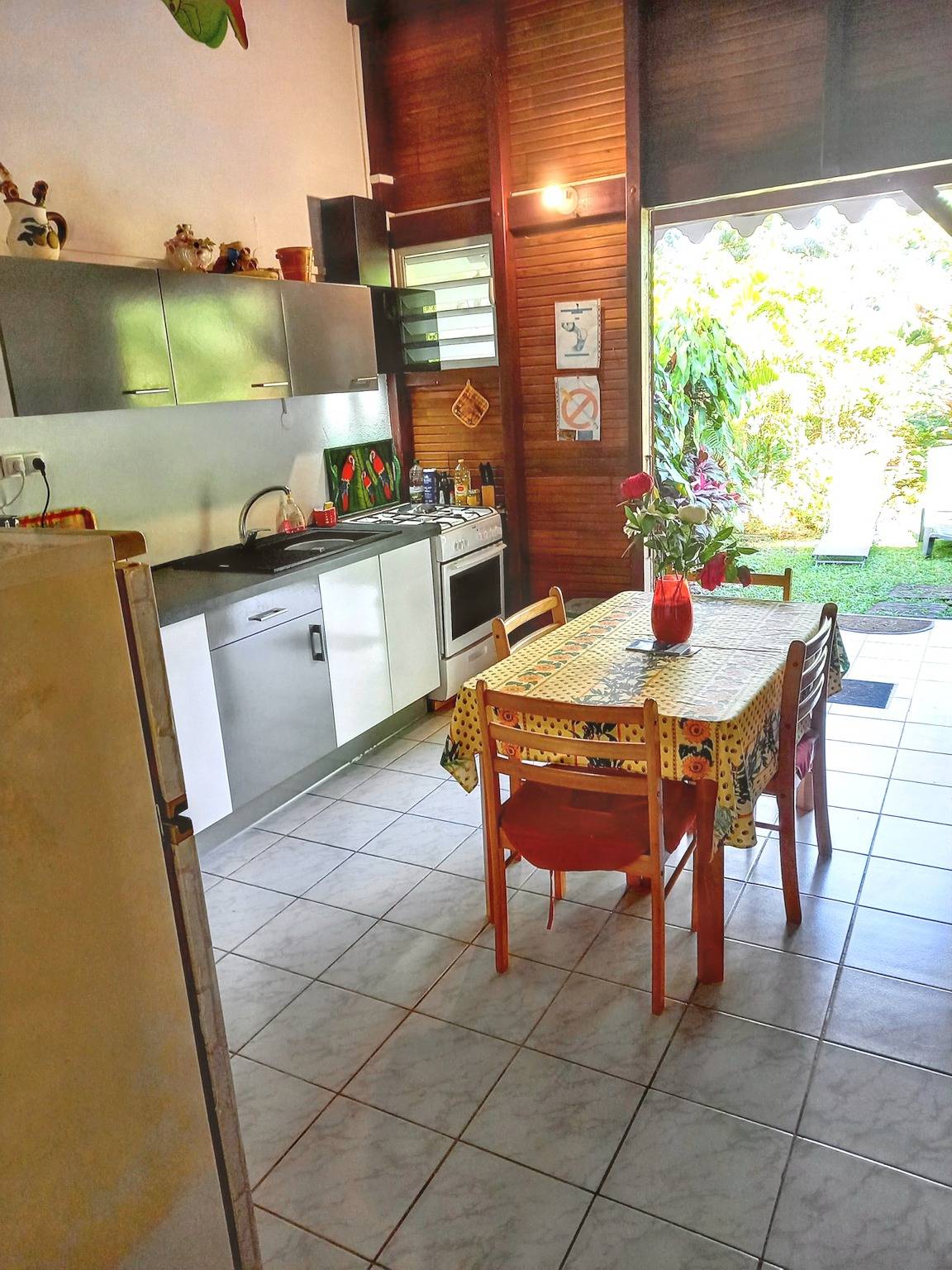 Cosy bungalow in Deshaies with sea view, enclosed garden in Deshaies, Guadeloupe (Caribbean)