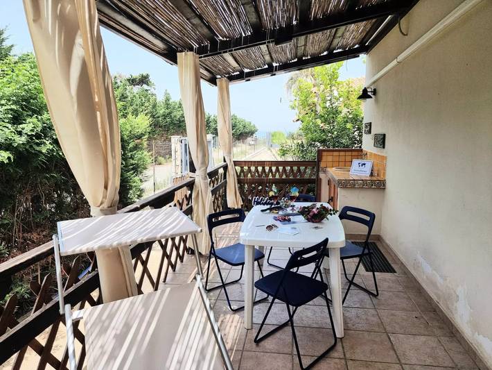 Gîte pour 4 personnes, avec terrasse à Campofelice di Roccella