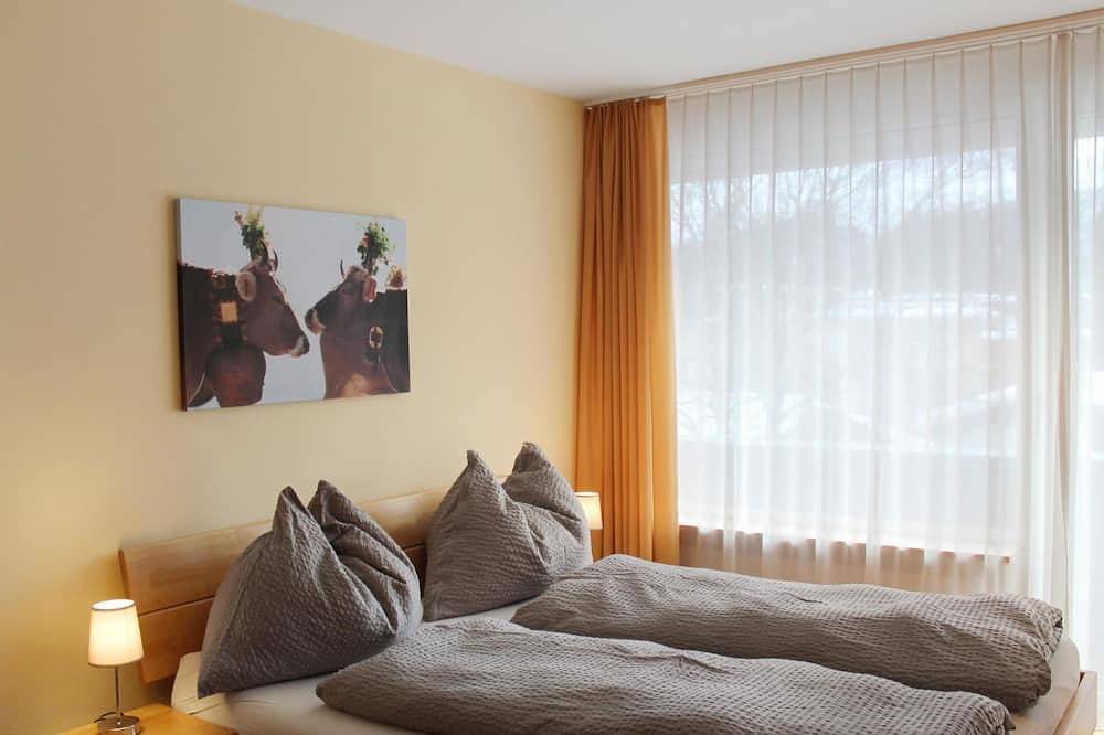 Ganze Wohnung, Chesa Kristella Appartement/Fewo, Dusche und Bad, Wc, 6-Bettwohnung in Arosa, Plessur Alpen