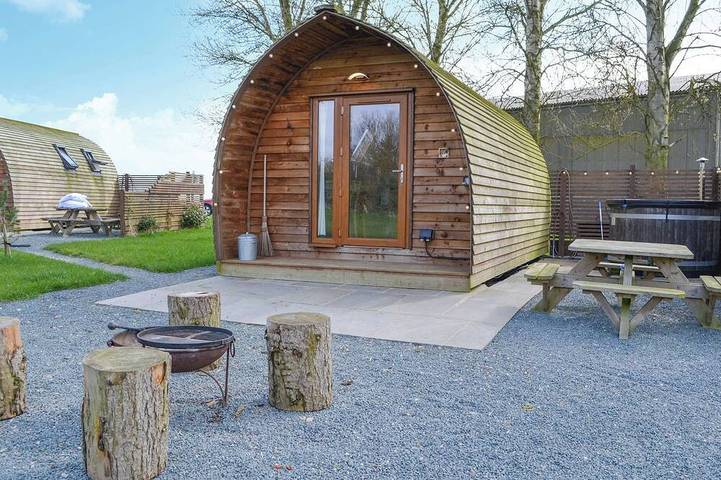 Holiday apartment for 2 people, with hot tub in Yorkshire