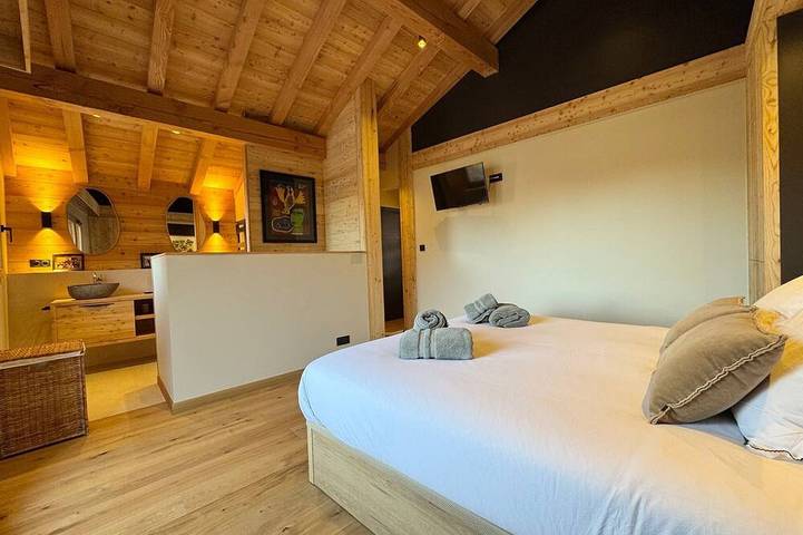 Gîte pour 16 personnes, avec sauna et balcon dans Office De Tourisme De Vars - 3